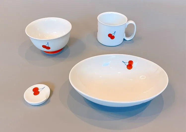 【伊万里焼】 お茶碗/箸置（さくらんぼ） 
