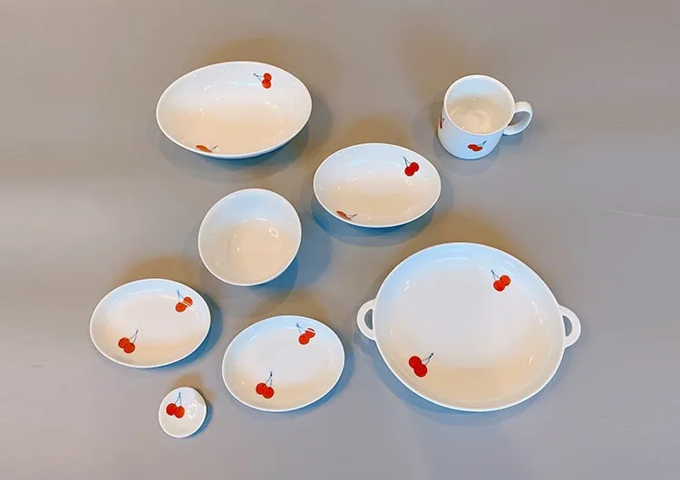 【伊万里焼】 お茶碗/箸置（さくらんぼ） 