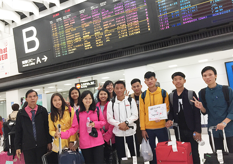 Dream Train 8 人の子どもたち 初めての日本滞在記