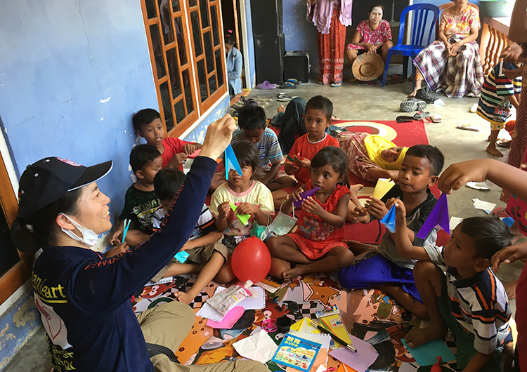 インドネシア　スラウェシ島地震支援　被災地の医療の届かないところに医療を届けます
