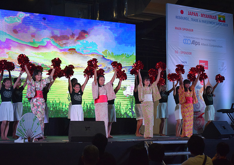 ダンス発表【Japan-Myanmar Resource, Trade & Investment Expo 2019】 dream train