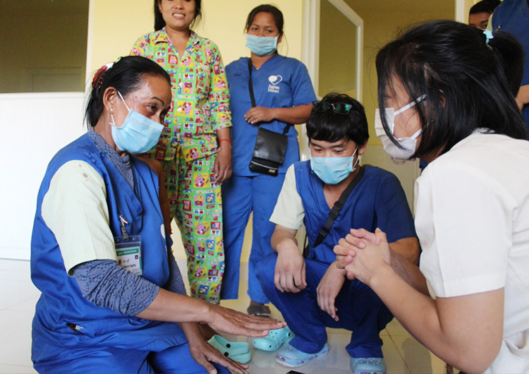 命を守る手指衛生と感染予防のためにできること　カンボジア 看護師ボランティア