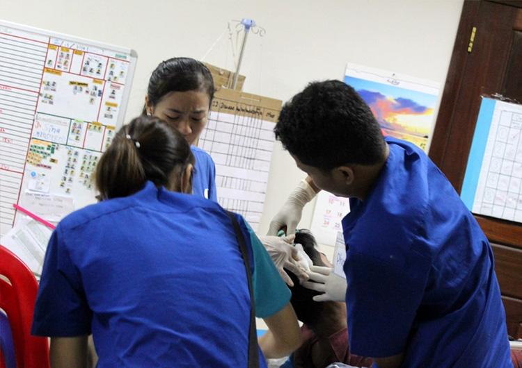 今年度もカンボジアの未来を支える医療者が新たに３人育ちました！ - 夢のかけ橋プロジェクト