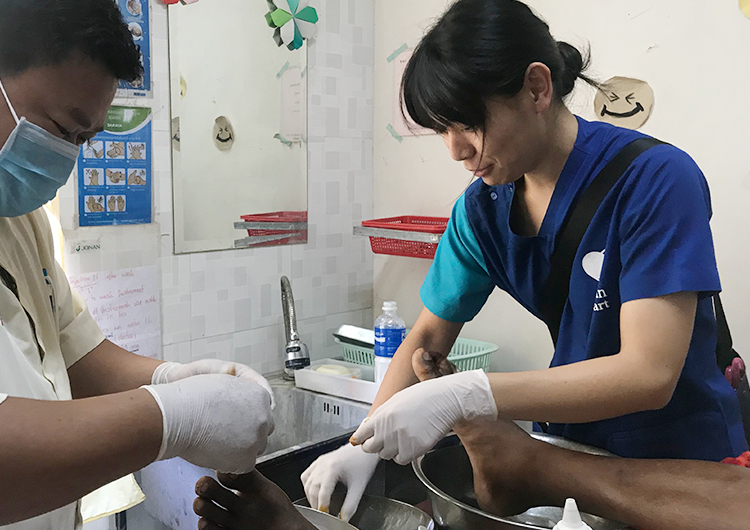 想いが込められたバトンを繋ぐ役割 カンボジア 看護師 ボランティア