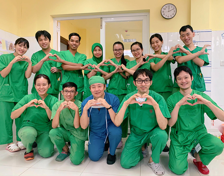 慶應大学病院と連携して日本でも難しい手術を実現することができました。カンボジア 医師 ボランティア
