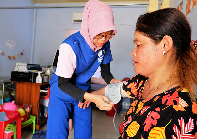 [Cambodia]Beginning my career as a Japan Heart midwife