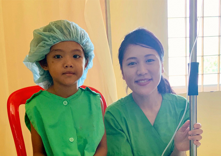 7月は122件の手術が行われました。 - カンボジア ジャパンハートこども医療センター