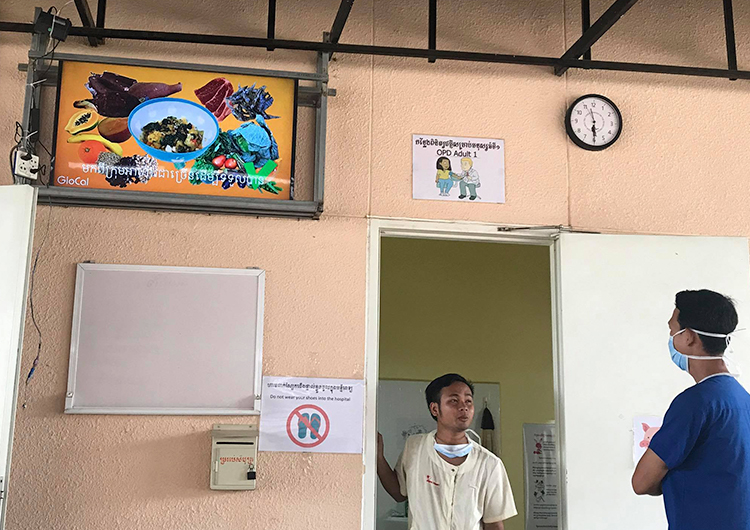 ジャパンハート カンボジア 海外大学院との連携：栄養啓発で待ち時間を有効活用。