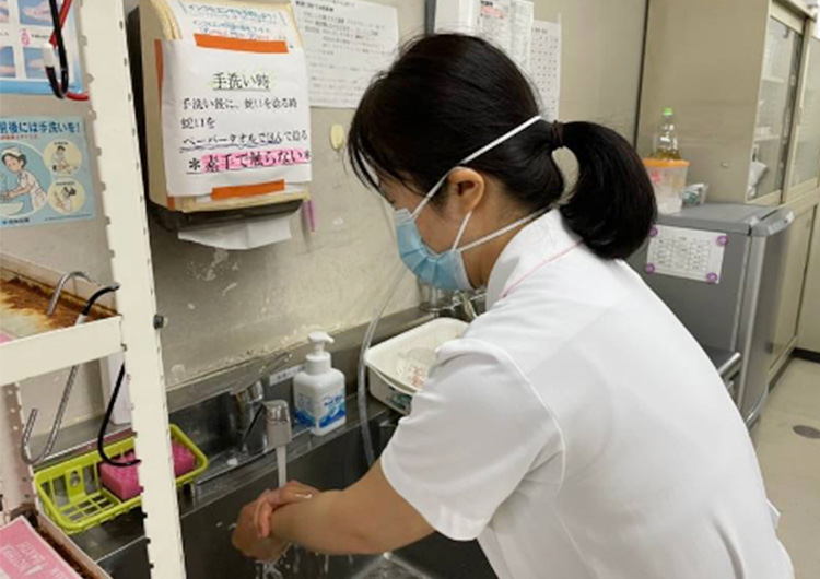 大阪府　慢性期病院へのクラスター対策医療支援　前田看護師からのレポート