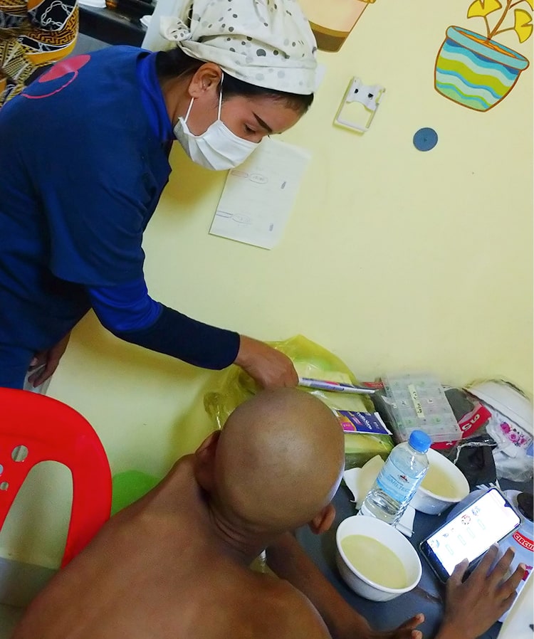 All for One 栄養から小児がん治療を支える カンボジア 栄養士