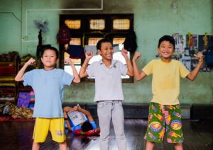 12月21日(木)開催 カンボジア・ミャンマー里親募集オンラインイベント - 子どもたちの未来を変える手助けを