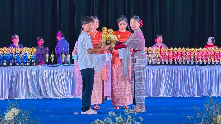 【養育施設Dream Train/ミャンマー】私学で学ぶ20名が優秀成績者として表彰