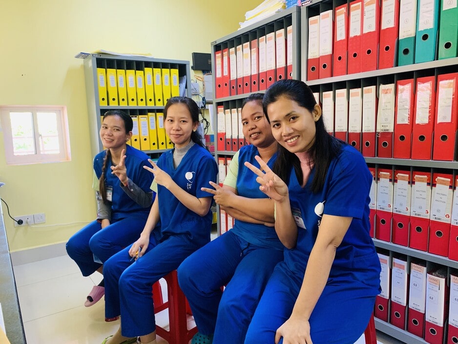 【カンボジア医療活動】カンボジア人事務スタッフが見た医療現場 ー 非医療スタッフが支える「もう一つの医療」ー