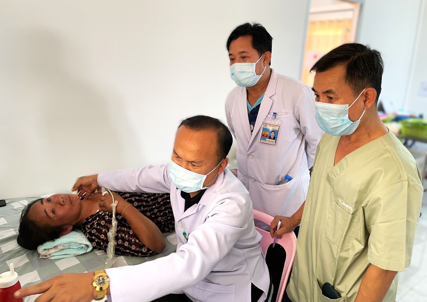 ジャパンハート ラオス 医療 手術活動