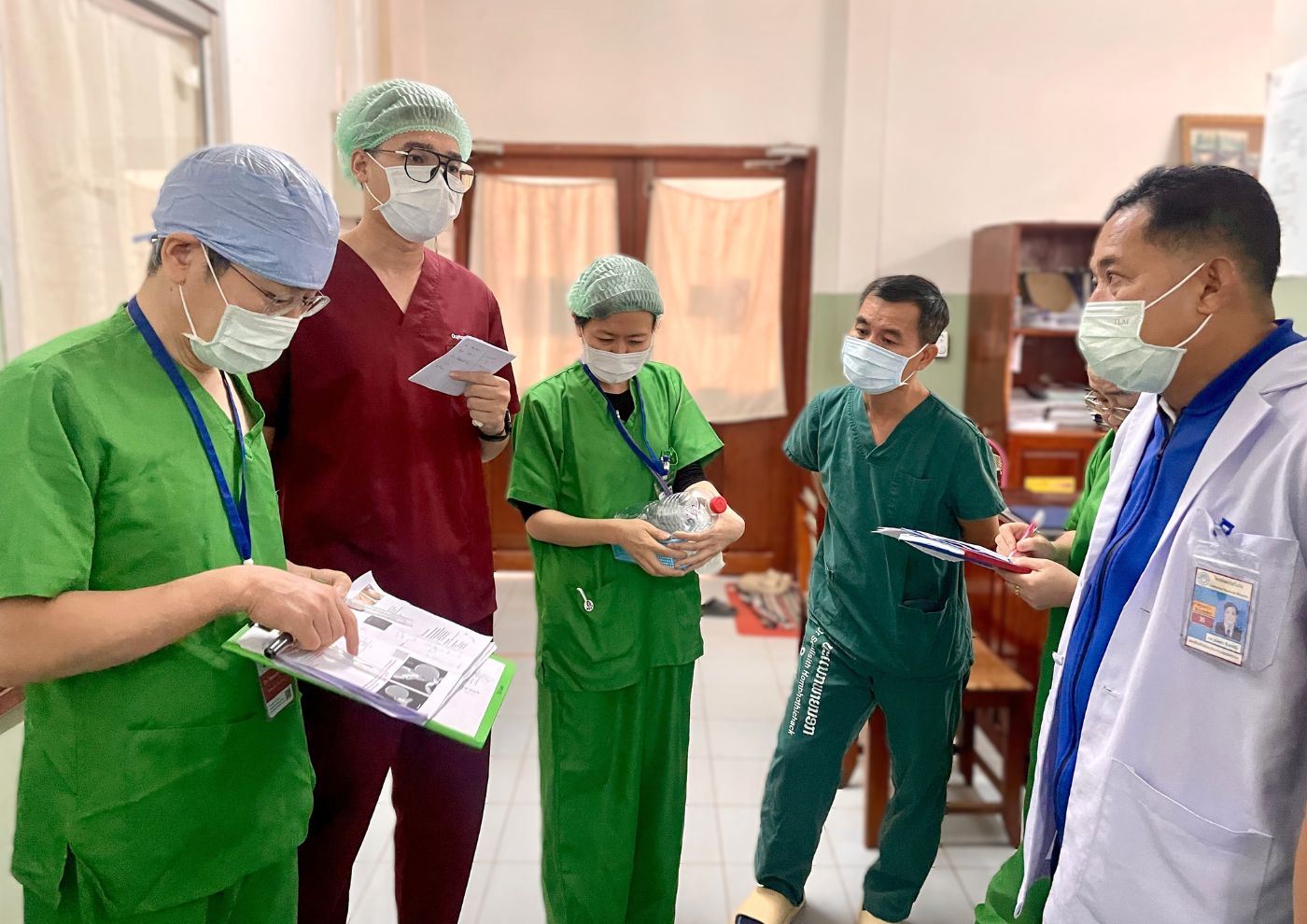 ジャパンハート ラオス 医療 手術活動